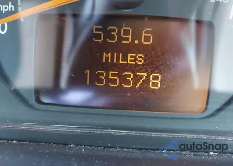 2002 Mercedes-Benz E 320 Special Edition z USA, uszkodzony, nr VIN WDBJF65J52B500040